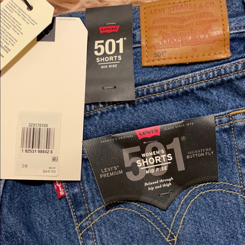 Brand New Levi Shorts - Picture 6 of 7